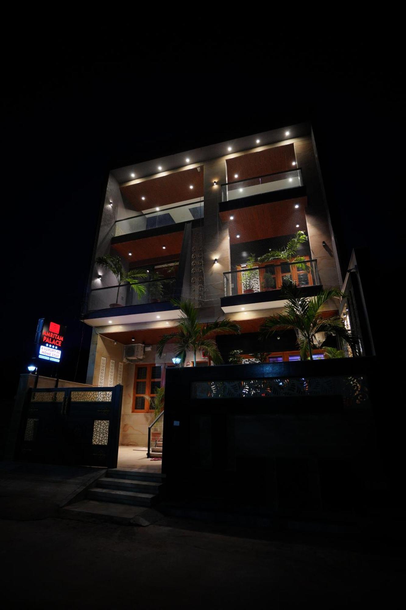 Amritam Palace A Luxury Ac Home Stay Ringas Luaran gambar