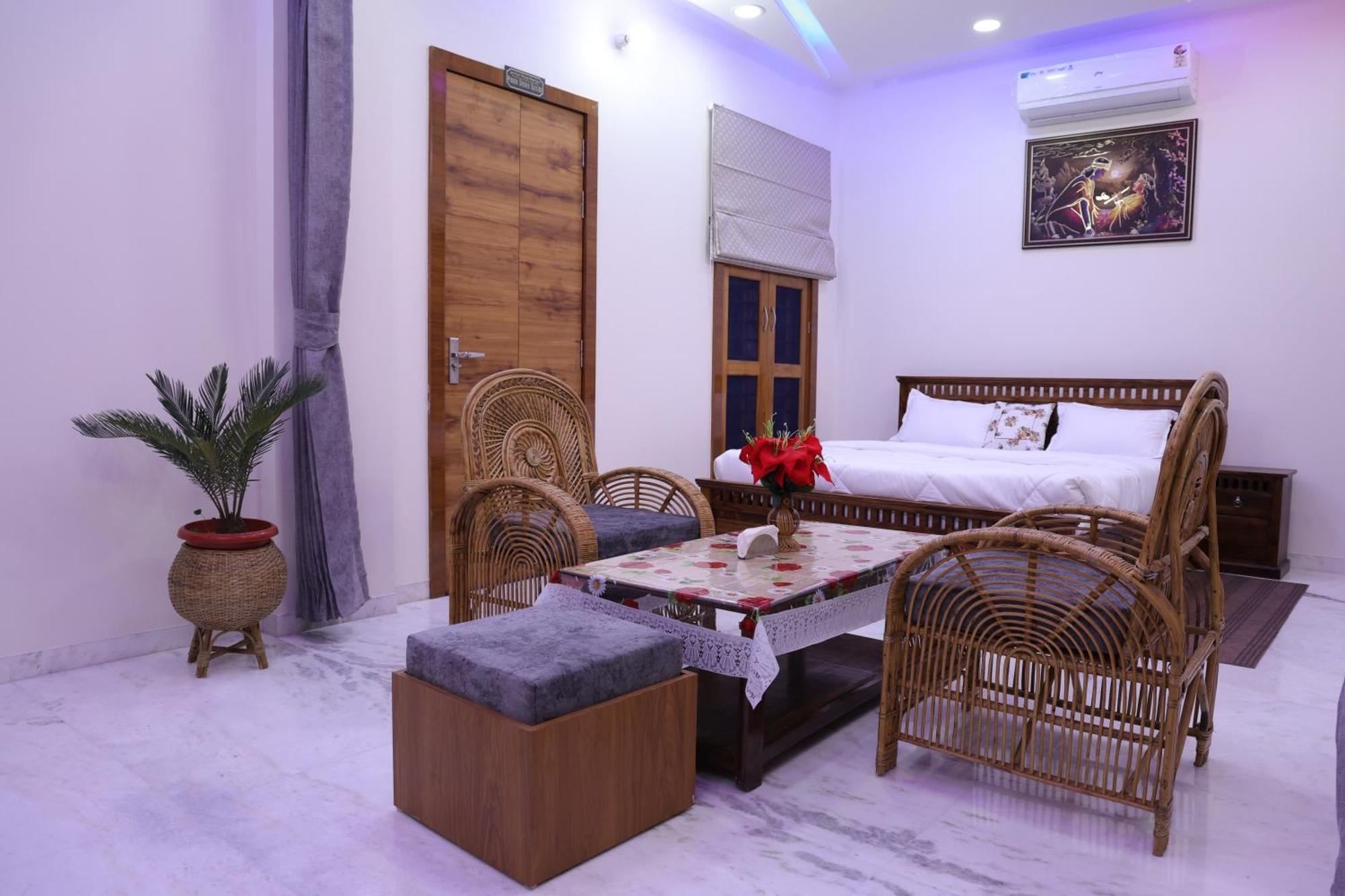 Amritam Palace A Luxury Ac Home Stay Ringas Luaran gambar