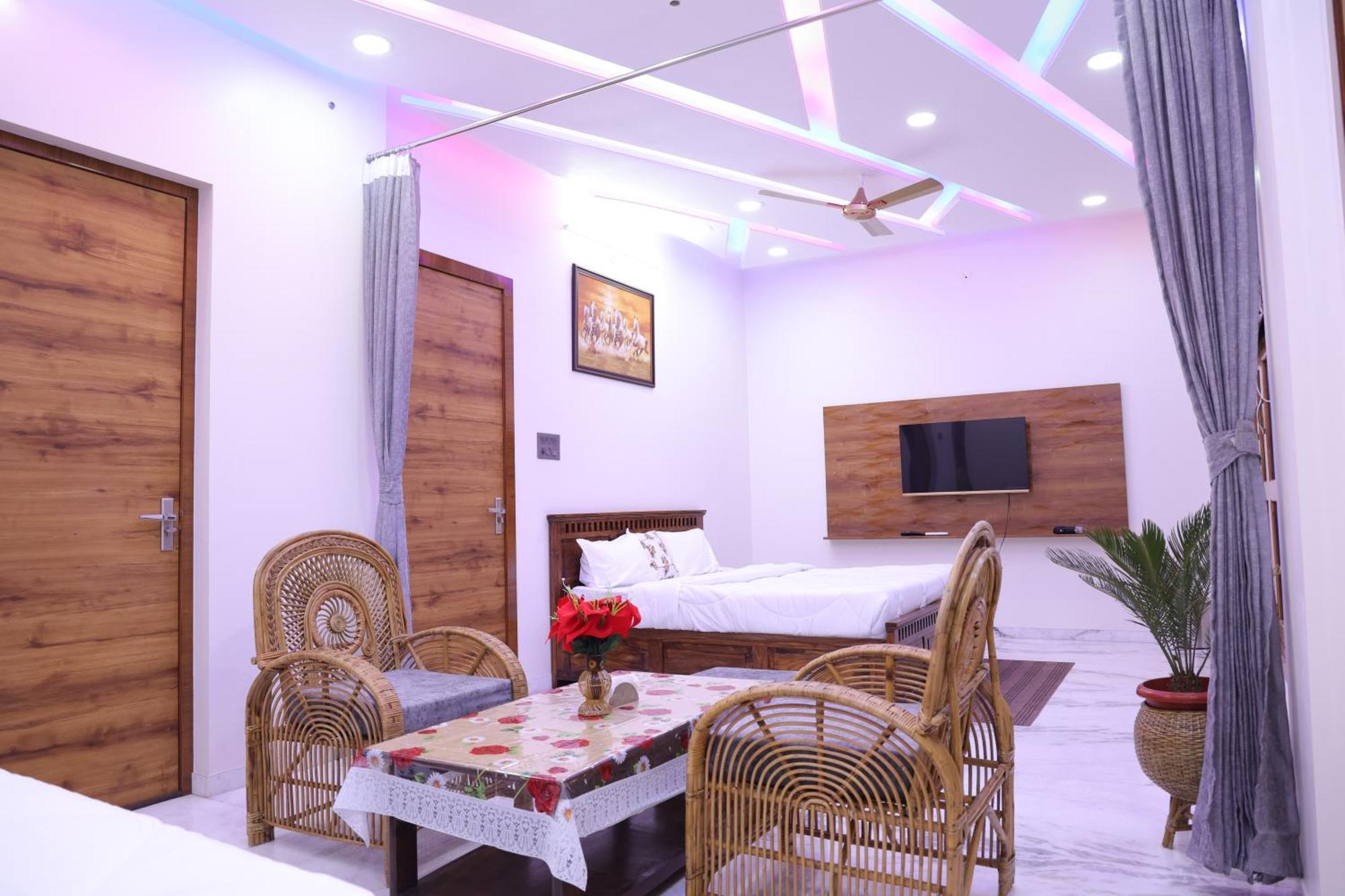Amritam Palace A Luxury Ac Home Stay Ringas Luaran gambar