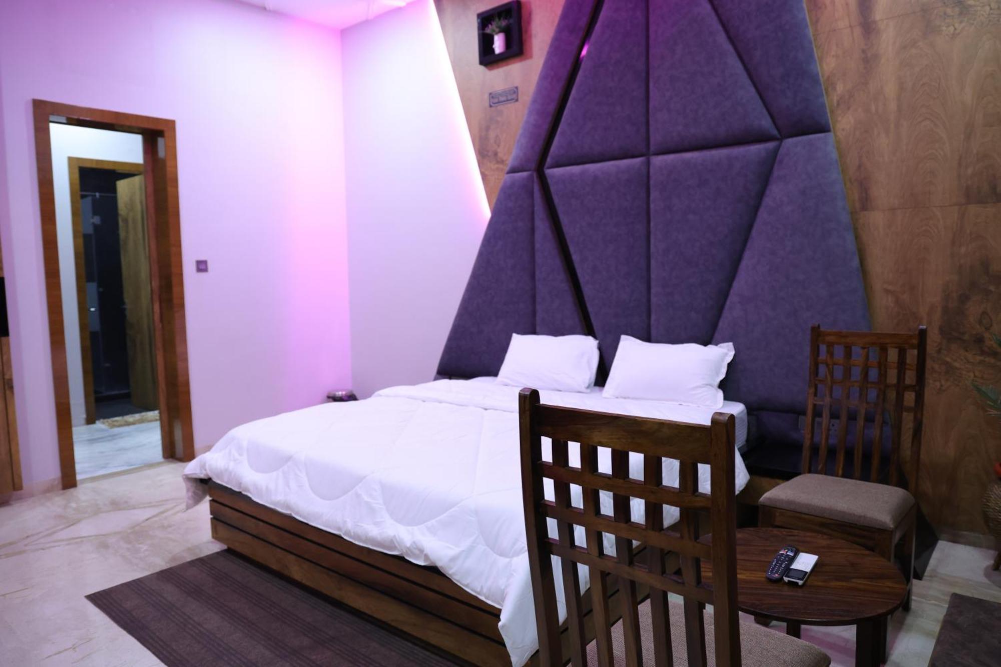 Amritam Palace A Luxury Ac Home Stay Ringas Luaran gambar